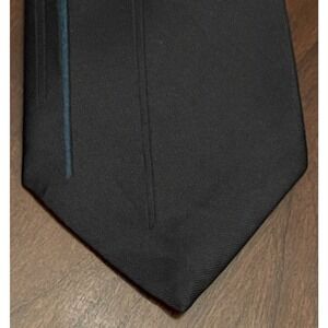 Retro Black Green 5% Silk 95% Polyester Men’s Neck Tie Made In USA